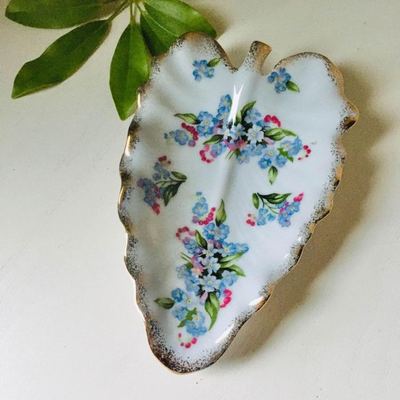 LP Vintage 60s Hand Painted Porcelain Leaf Dish Tray Decor Floral Design